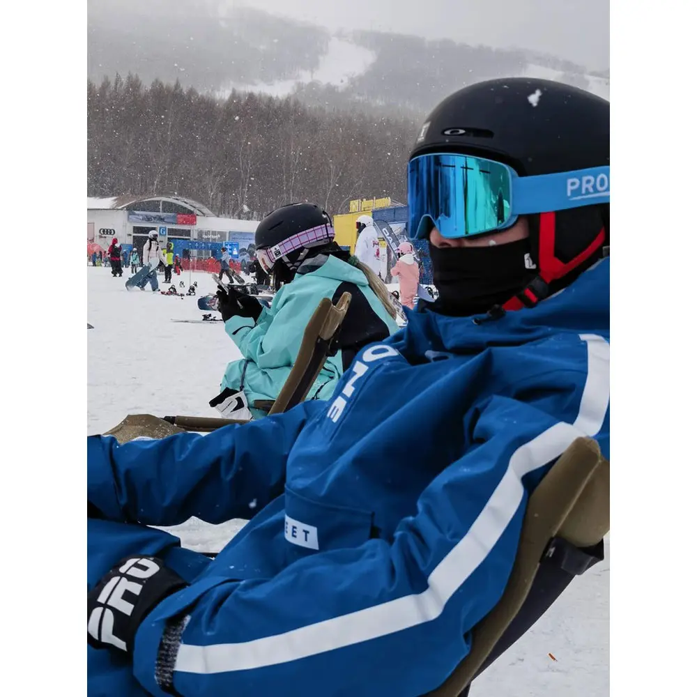 Stylish-ski-wear-(4)