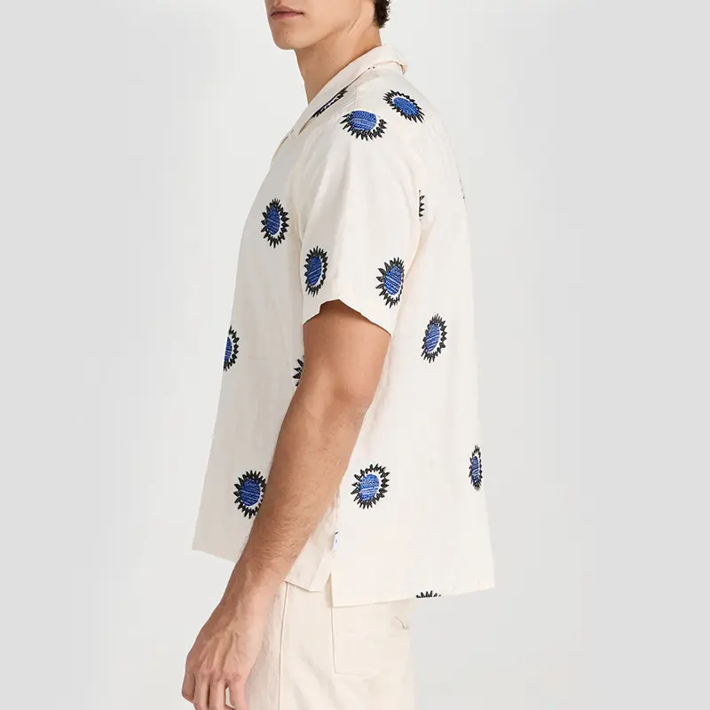 Custom Wholesale Men Casual Shirt Short Sleeves with Sun Embroidery Supplier