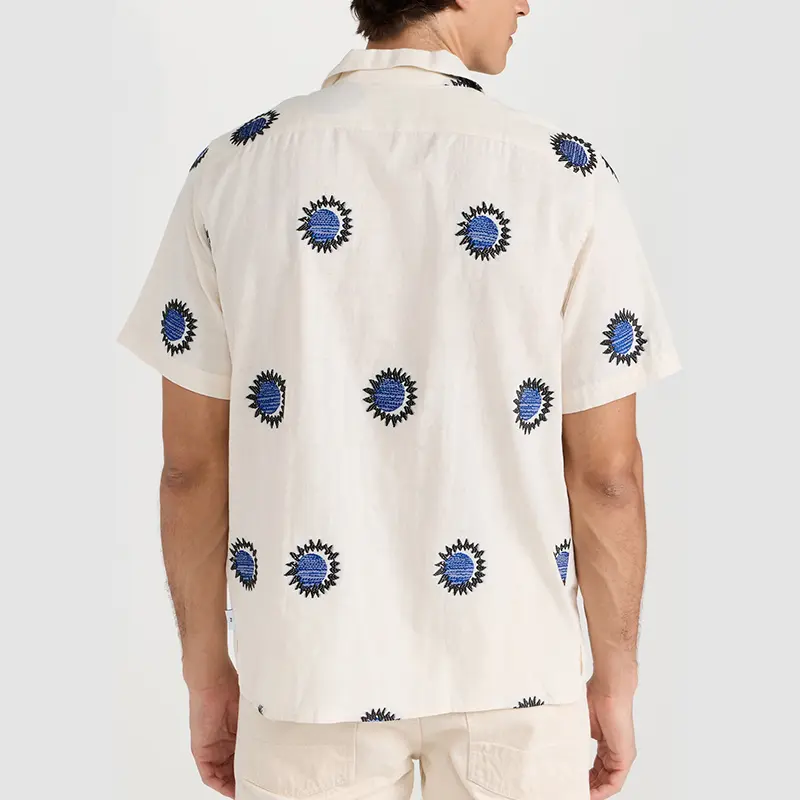 Custom Wholesale Men Casual Shirt Short Sleeves with Sun Embroidery Supplier