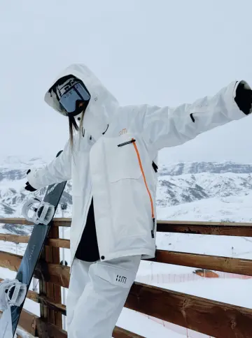 Custom Fashionable ski suits