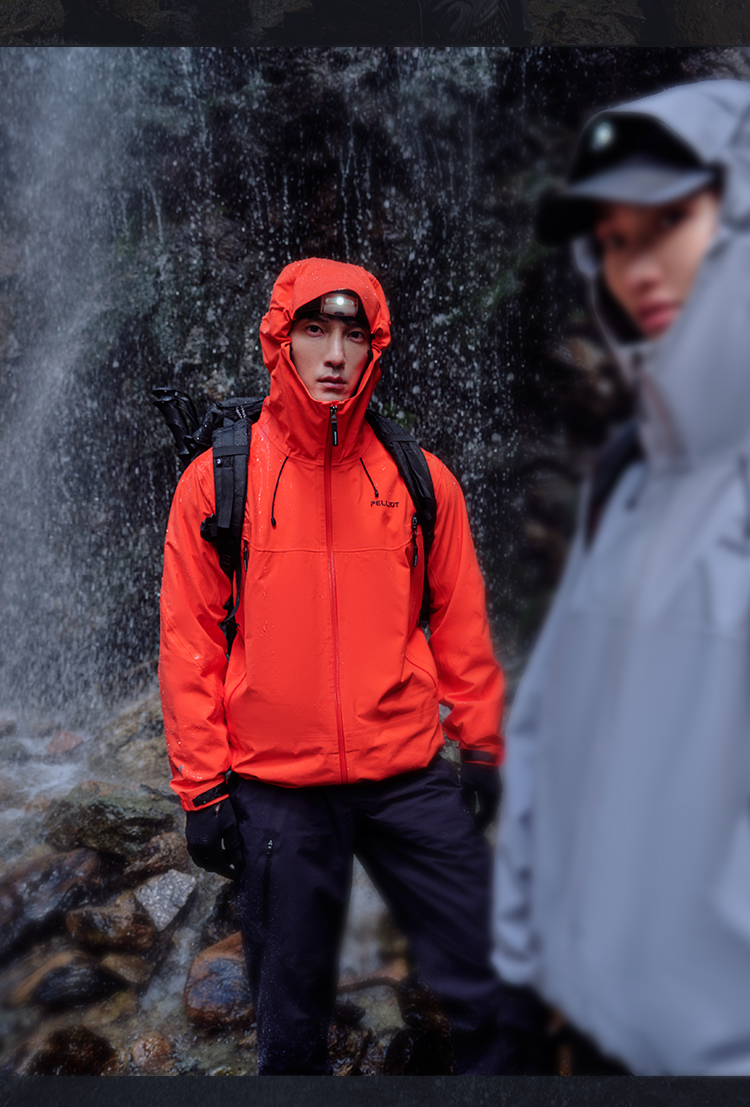 Hiking jacket for men (4).jpg