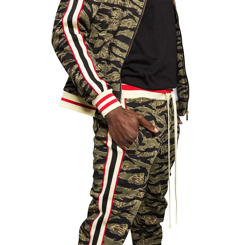 Custom Wholesale Men's Drawstring Waistband Tracksuit Floral Tiger Pattern Men Tracksuit Set Supplier